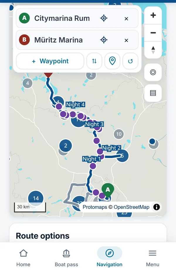 BootsNavi.de app on a phone: the same route on the map